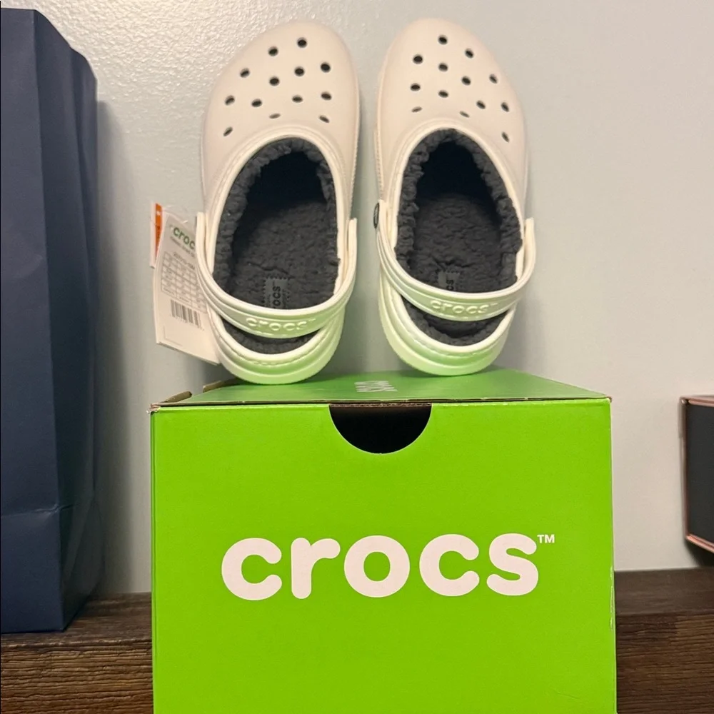 CROCS Kids White Fuzzy Lined Slippers